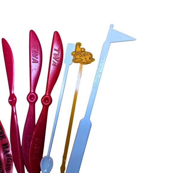 Vintage Airline Swizzle Sticks Stirrer Sticks TWA, AA, DELTA Set Of 8 - Picture 2 of 3